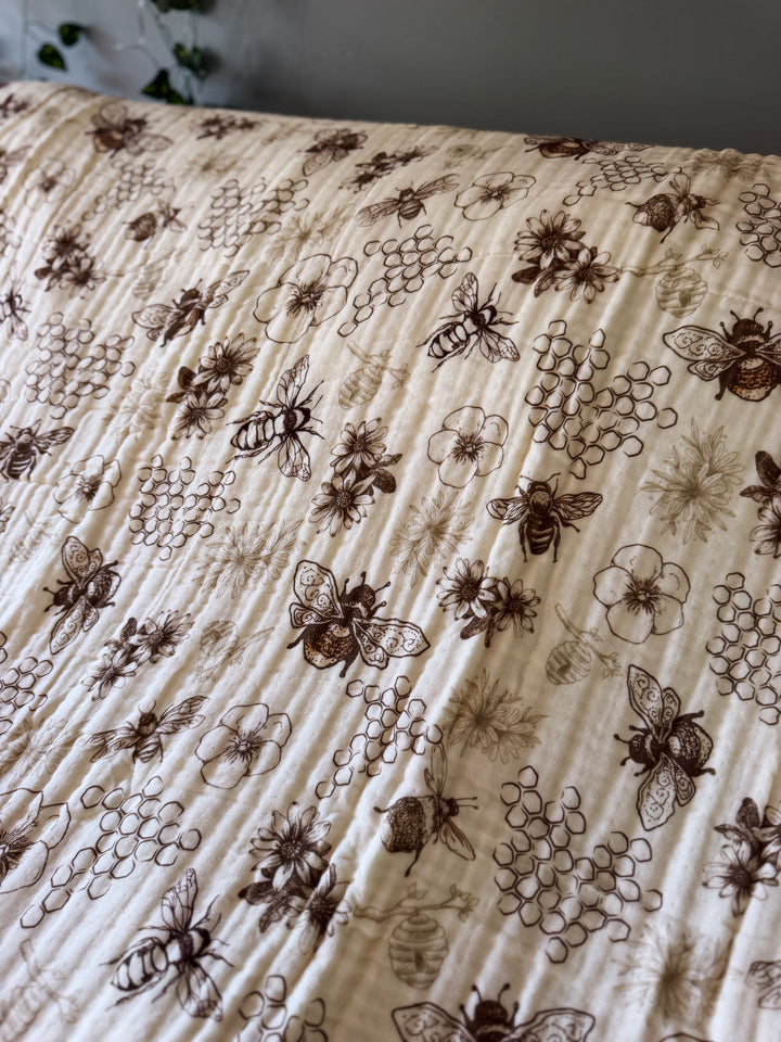 Honeycomb Daydream Blanket - Our Edit Collection | ETA DEC