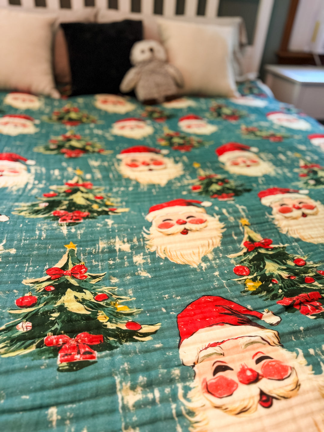Vintage Santa Daydream Blanket - Winter Whimsy Collection | ETA NOV