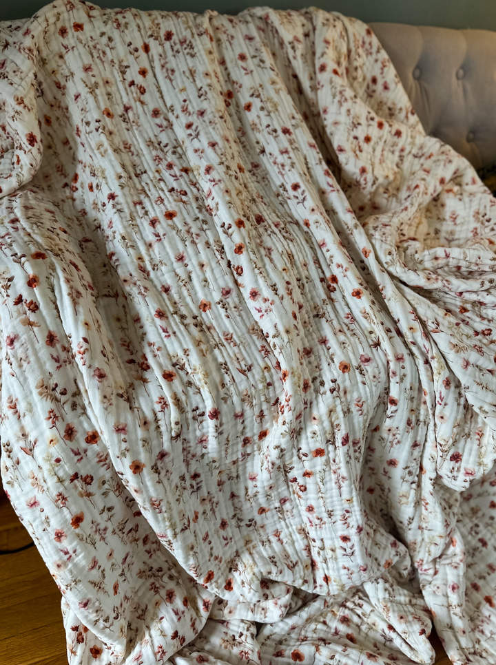 (Pre-Sale ETA: FEB) Vintage Floral Daydream Blanket - The Classics Collection