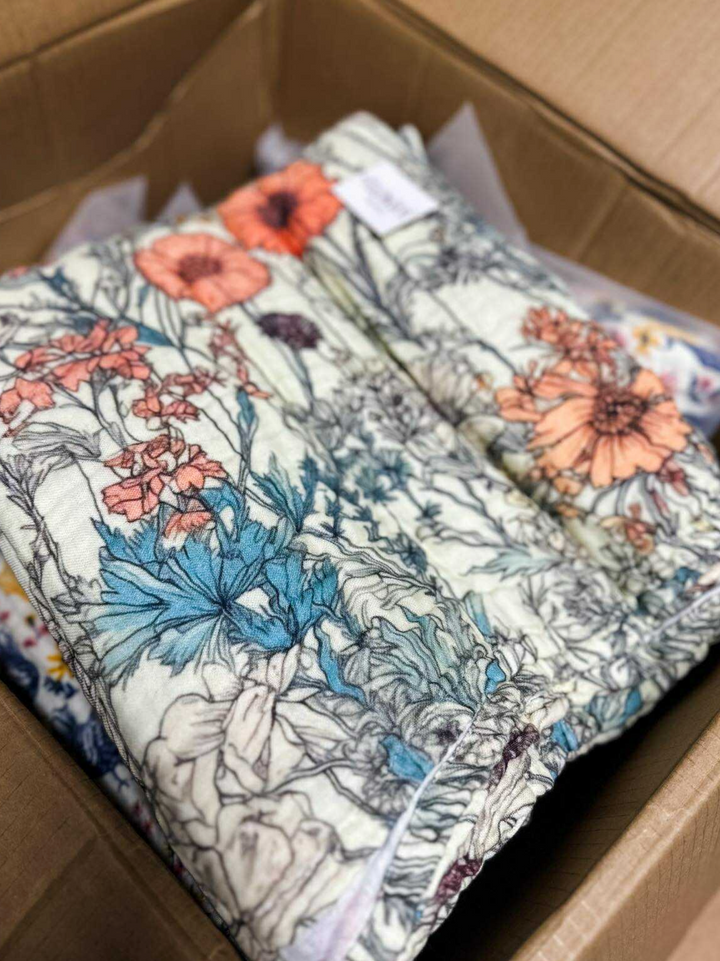 (Pre-Sale ETA: MARCH) Orange Wildflower Sketch Daydream Blanket - The Classics Collection