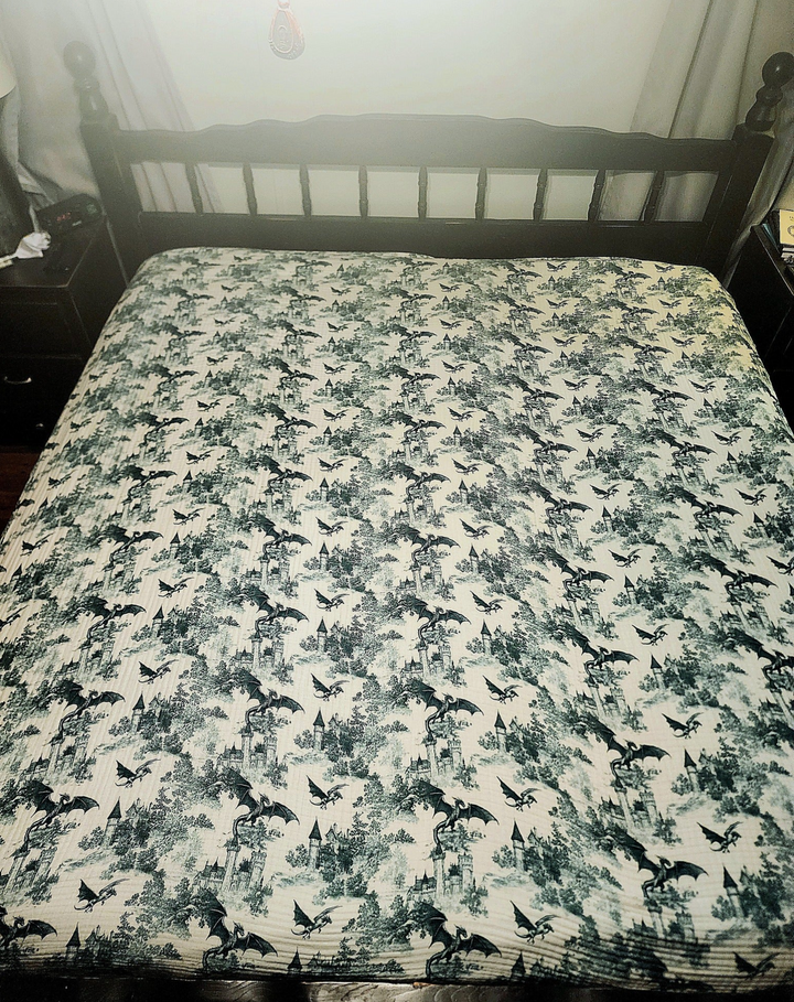 (Pre-Sale ETA: MARCH) Dragon's Lair Daydream Blanket - The Classics Collection